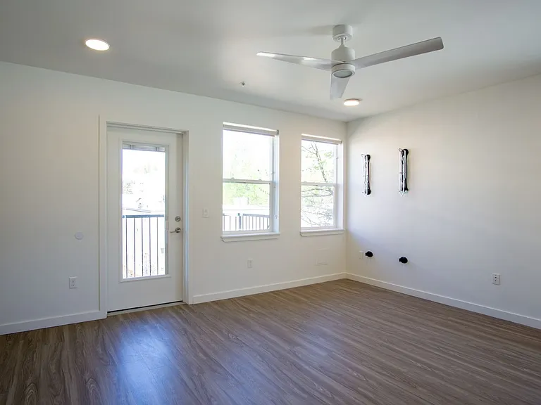 2320 N Vancouver Ave #203 — Photo 2
