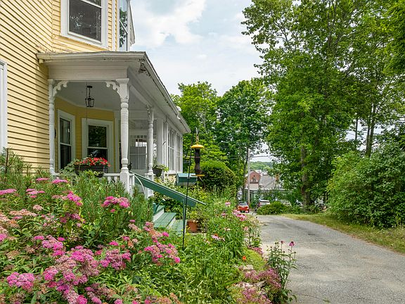 3rd image of 6 Glidden Street