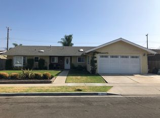 871 Sonora Rd, Costa Mesa, CA 92626