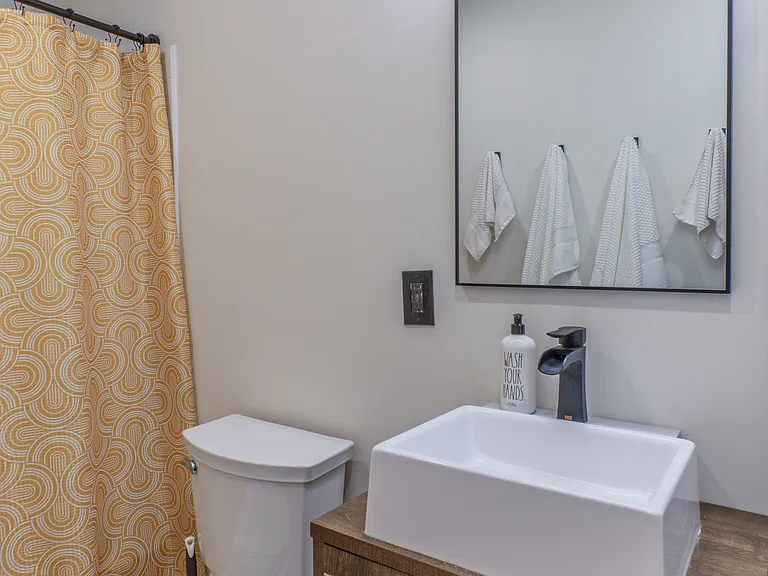 1133 S Farmer Ave #1 — Photo 7