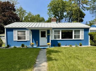 612 Cressfield Ln, Ann Arbor, MI 48103