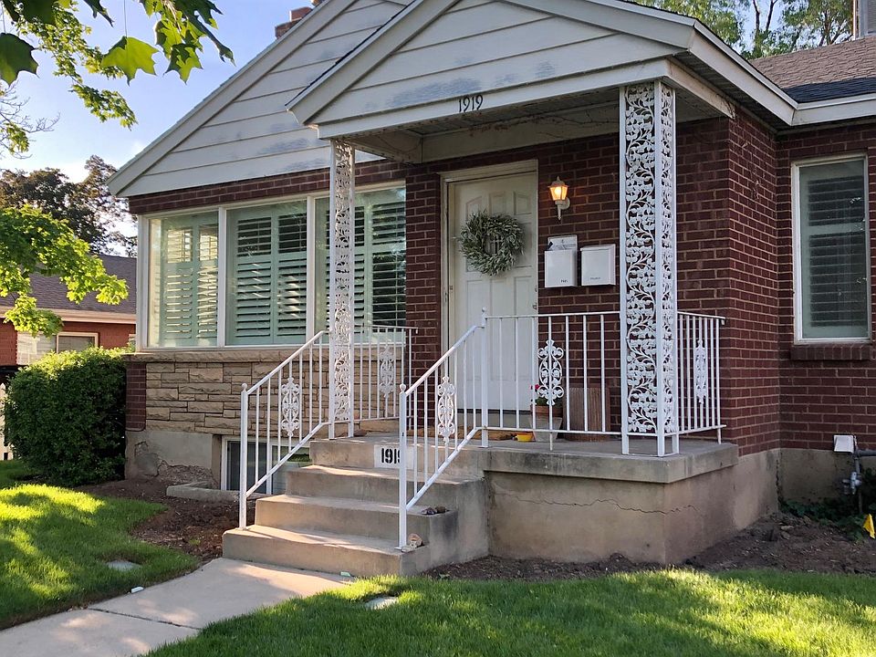 The Highland Park area has lots of trees and friendly neighborhood vibe.
