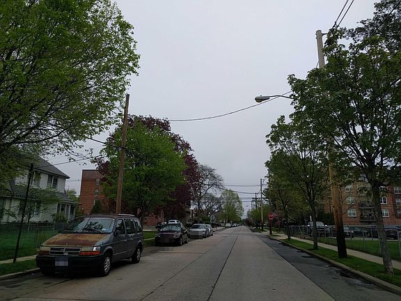 5th image of 100 Randall Ave APT 2L