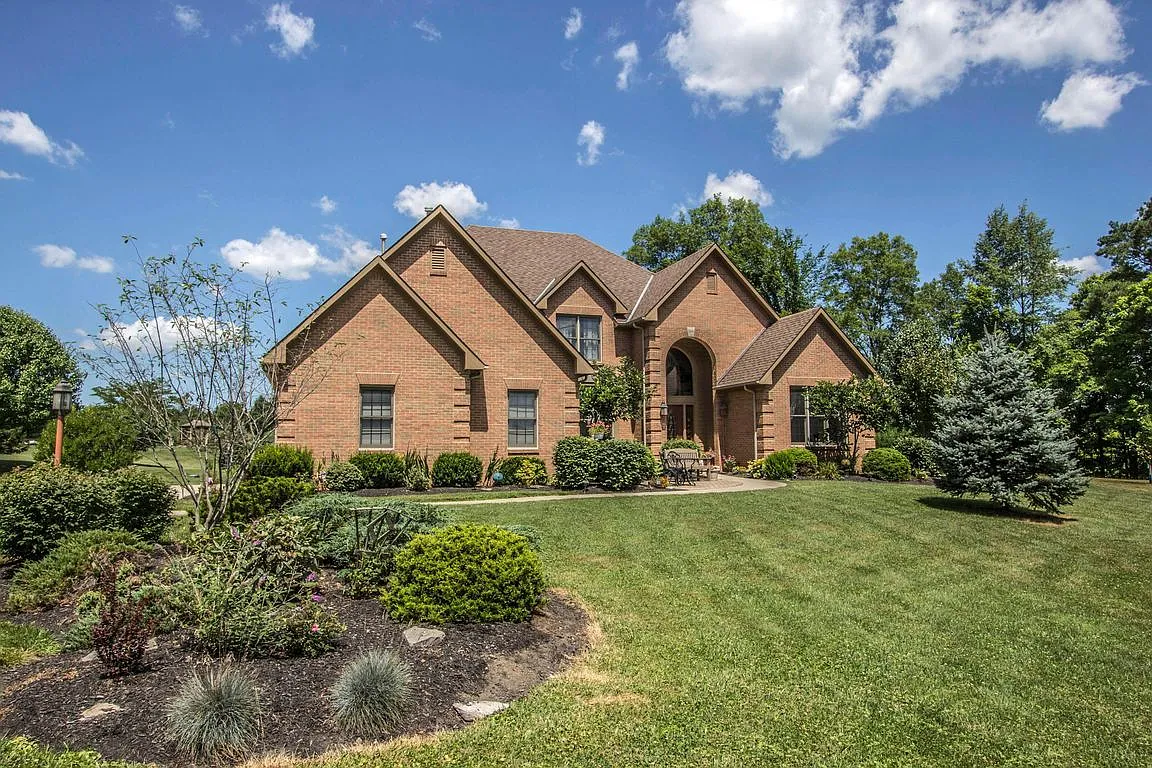 5616 Olentangy River Rd photo 1