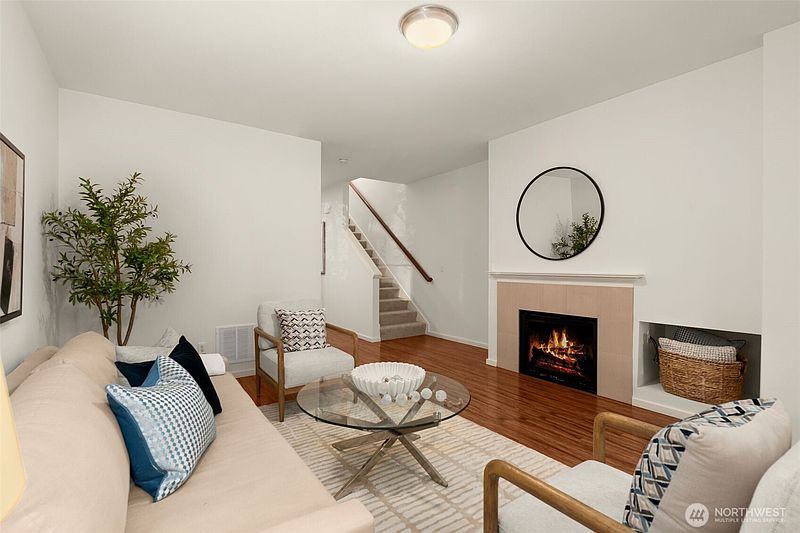 4th image of 2852 S Nevada Street