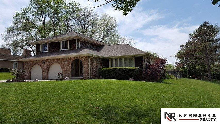 1st image of 5728 N 80th St