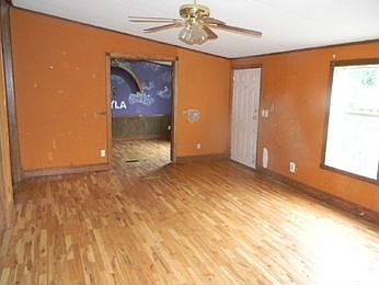 2nd image of Black Chute Ct