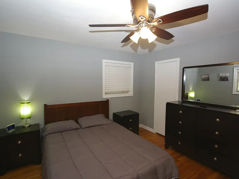 1272 Woodland Ave NE — Photo 14