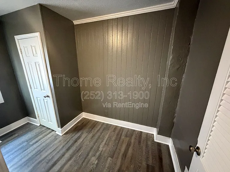 615 Manchester St SE — Photo 10