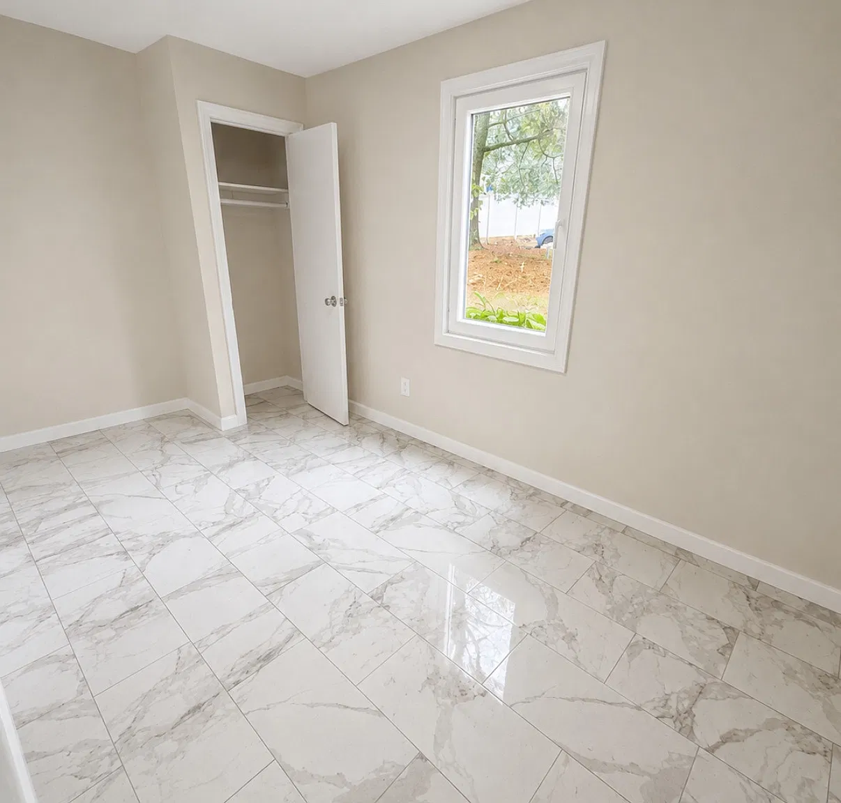 267 Branford Rd — Photo 4