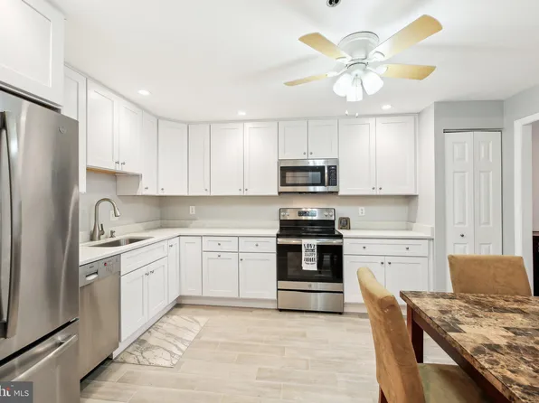 2 Southerly Ct APT 304, Towson, MD 21286