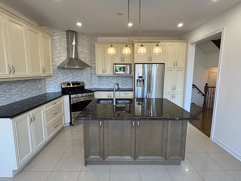 32 Philips Lake Ct — Photo 9