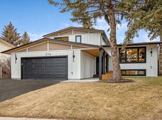 216 S Oakridge Pl SW, Calgary, AB T2V 1V2