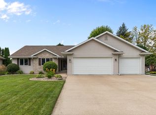 993 Crocus Ln, Appleton, WI 54914