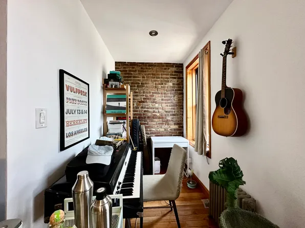 330 Hicks Street image 3 of 10