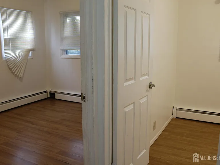 82 Washington Ave — Photo 14