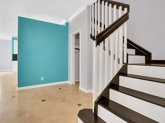 Home For Sale In Canterbury
