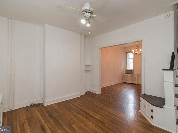 5th image of 138 E Hartwell Ln