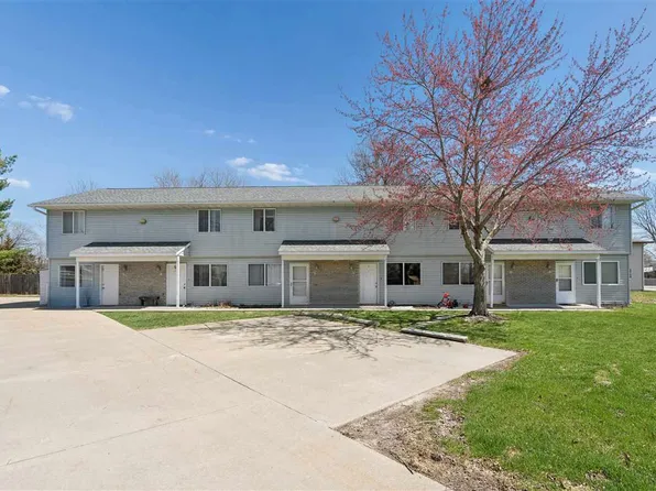 464 N Dubuque St APT D, North Liberty, IA 52317