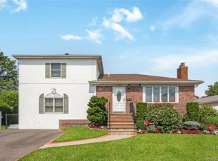 3332 Elliott Blvd, Oceanside, NY 11572