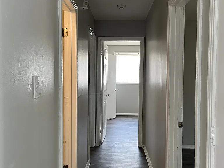 606 Austin St #1 — Photo 7