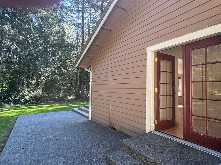 2592 NW Sherman Hill Rd — Photo 18