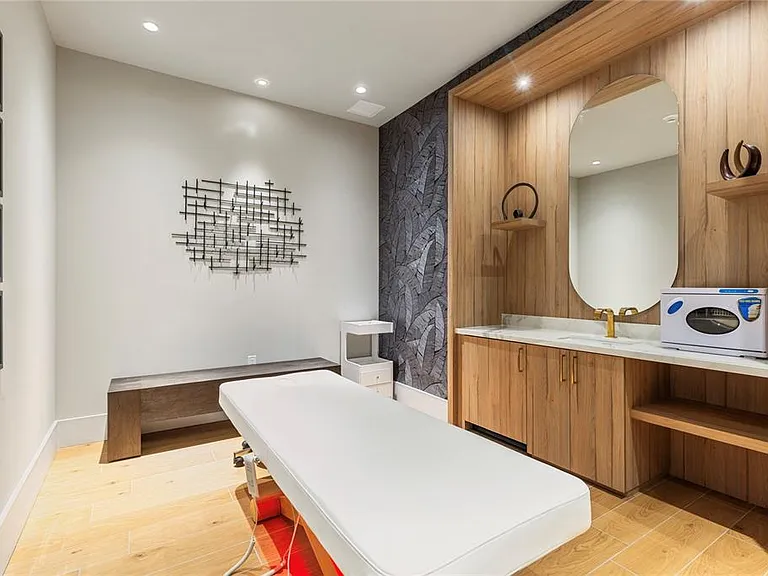 275 1st Ave S #1708 — Photo 26