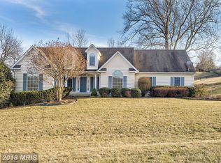 35345 Carnoustie Cir, Round Hill, VA 20141