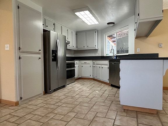 4th image of 731 Wedgewood Dr