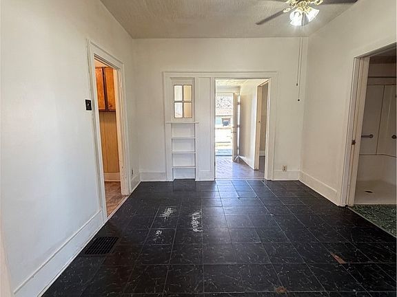 4th image of 376 E State St
