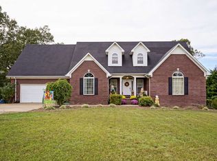 46 S Spencer Dr, Lawrenceburg, TN 38464