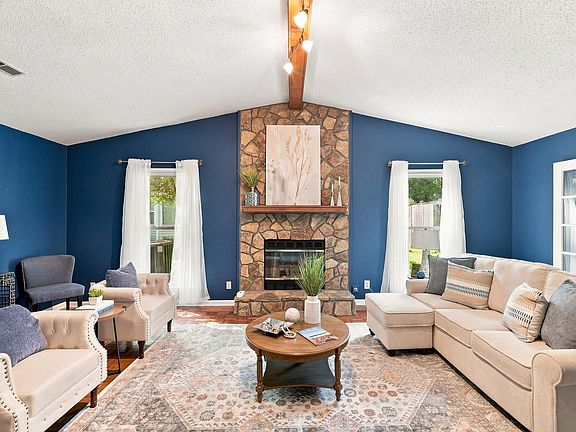 3rd image of 1251 Greenbrook Ln