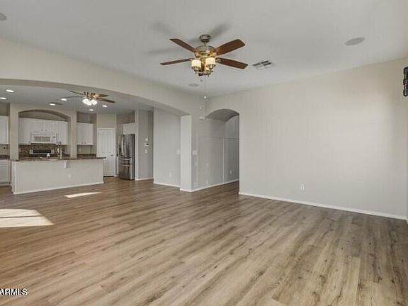5th image of 18157 W EVA Street