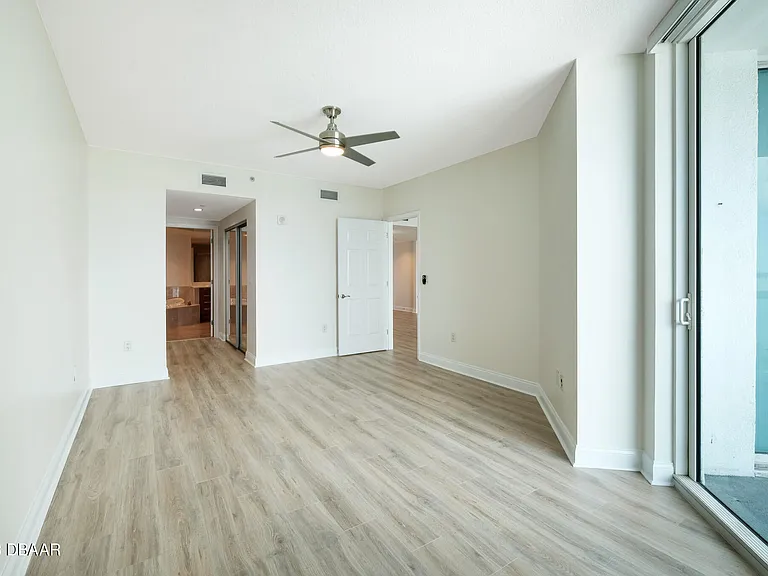 241 Riverside Dr #1006 — Photo 17