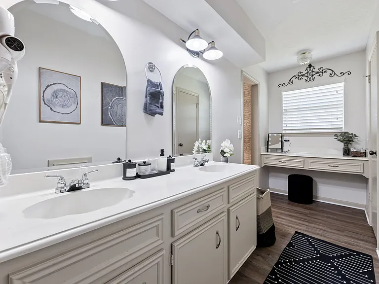 9123 Kerr Dr — Photo 35