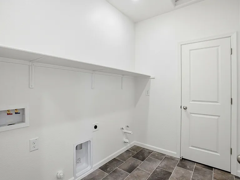 16047 Pirates Cove Ln — Photo 13