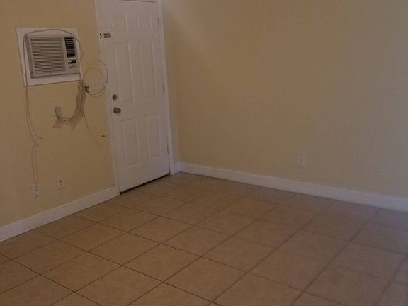5th image of 1324 Prince St APT 2