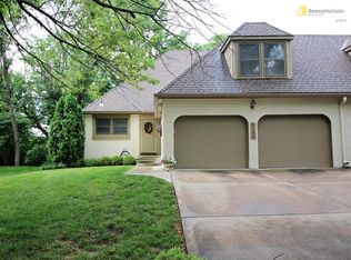 523 Woodbridge Ln, Kansas City, MO 64145
