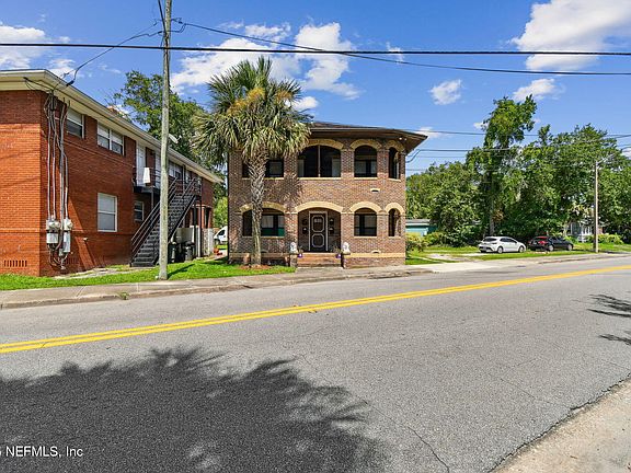 3rd image of 831 KING Street
