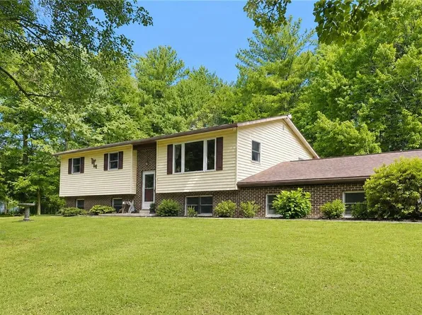 525 Pinewood Rd, Lehighton, PA 18235