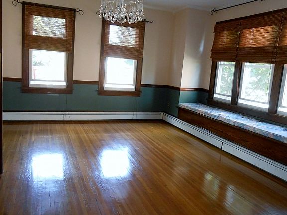 3rd image of 17606 Virginia Ave