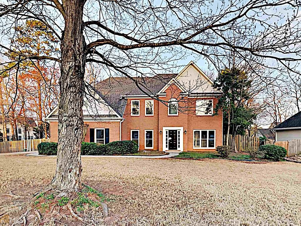 1st image of 475 Leggett Dr