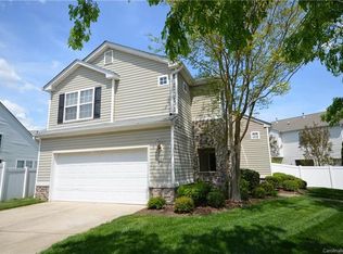 9028 Meadowmont View Dr, Charlotte, NC 28269
