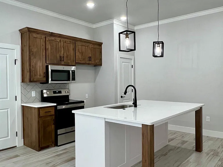 5815 Virginia Ave — Photo 3