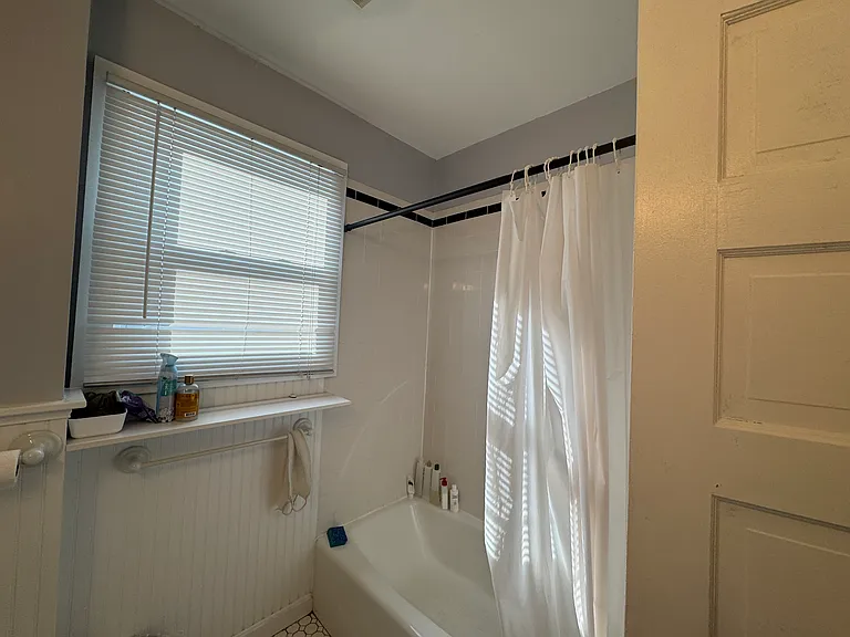 98 Westbourne Ter #2 — Photo 21