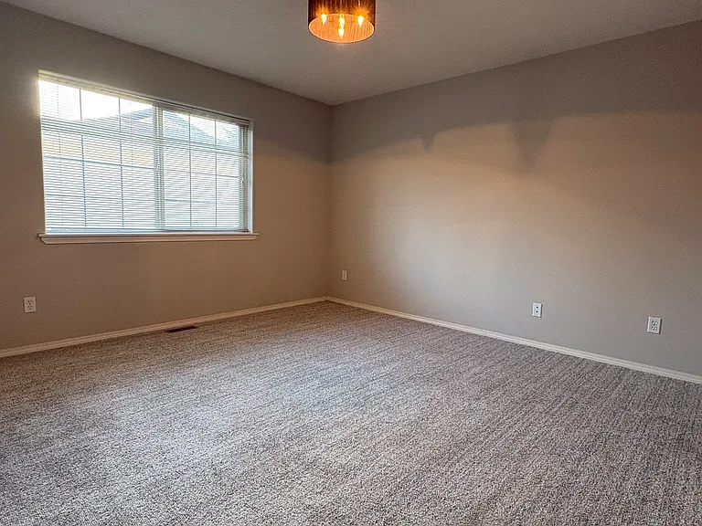 13716 SE Linden Ln — Photo 9