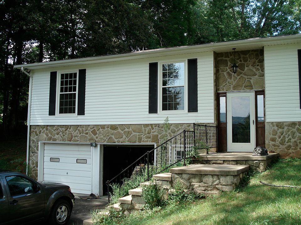 1st image of 2708 Lake Valley Dr