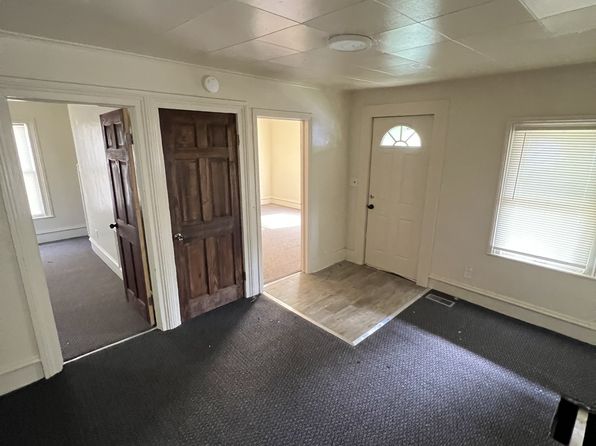 711 Cooley St UNIT 1
