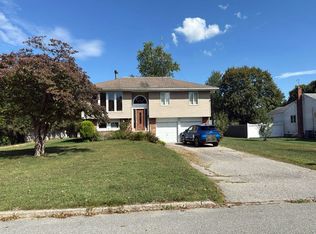 5 Cherrywood Dr, East Northport, NY 11731