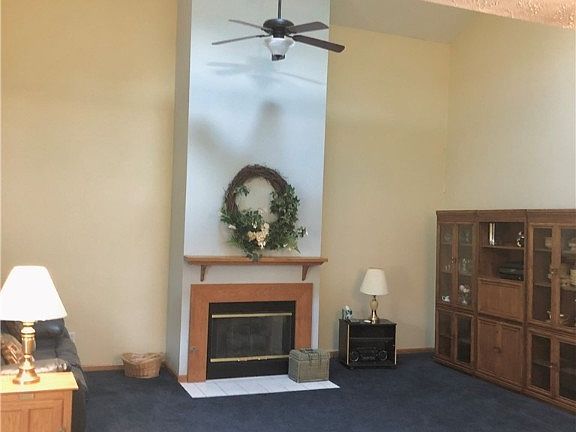 2nd image of 181 Emerald Ln